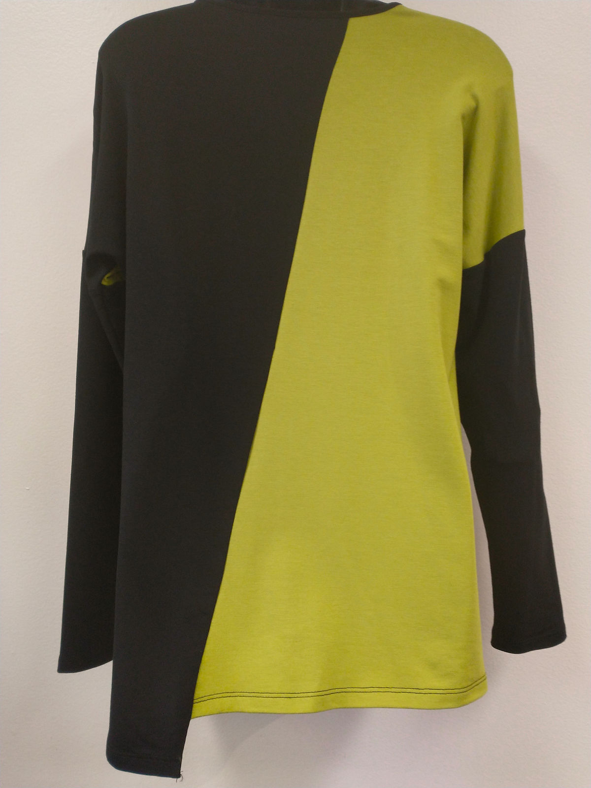 PURE Essence Asymetrical Lime and Black Tunic 112-4906