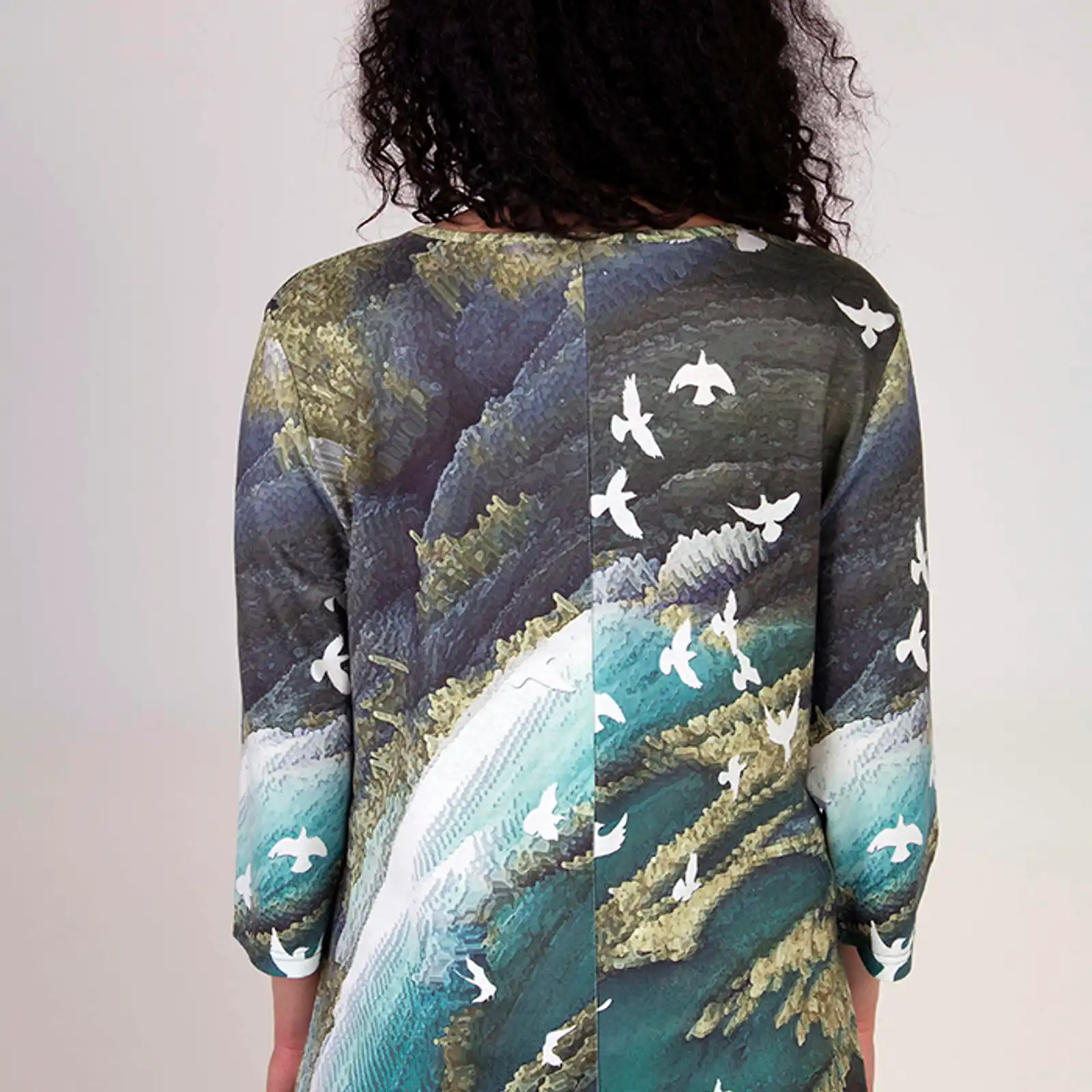 Thumbnail: Fresh FX White Doves 3/4 Sleeve Top 1FB541424C