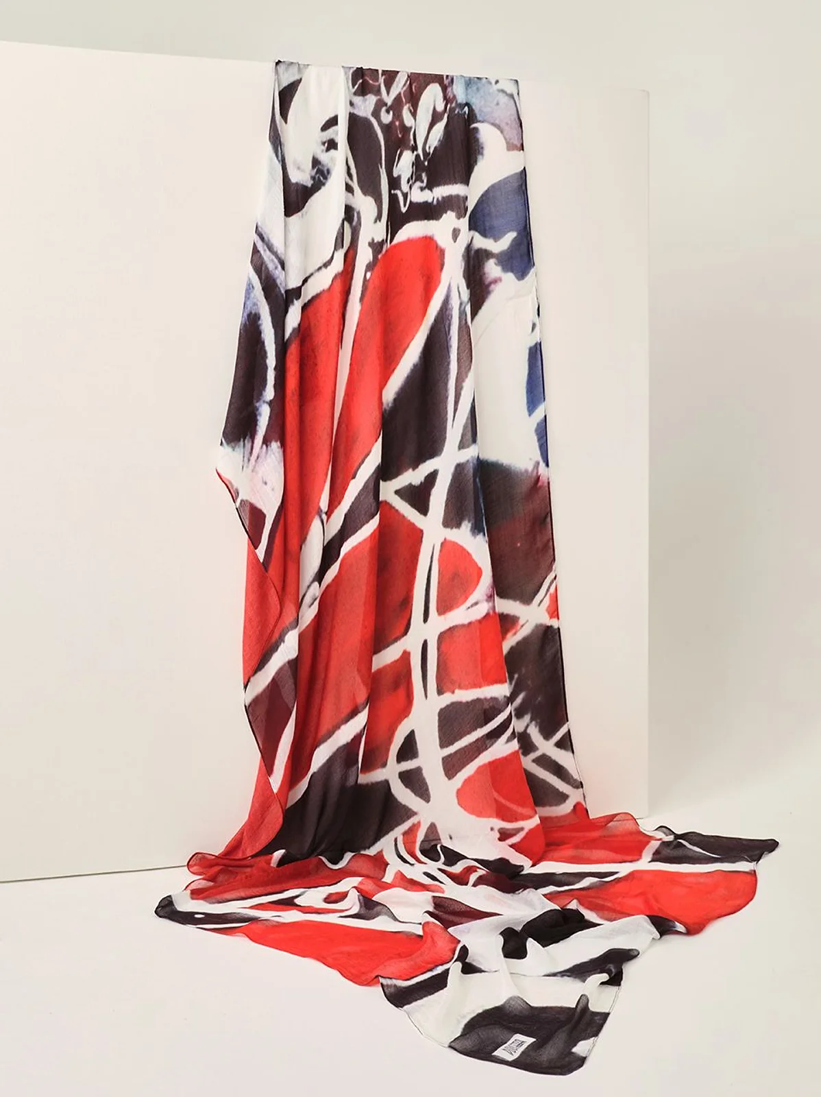 Dolcezza Simply Art Scarf, "Lovely Lovers" 72904